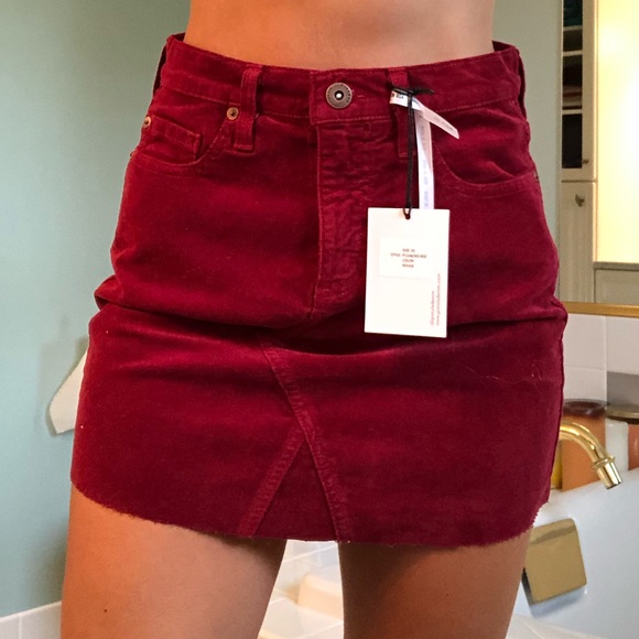 Corduroy red skirt - Picture 4 of 5
